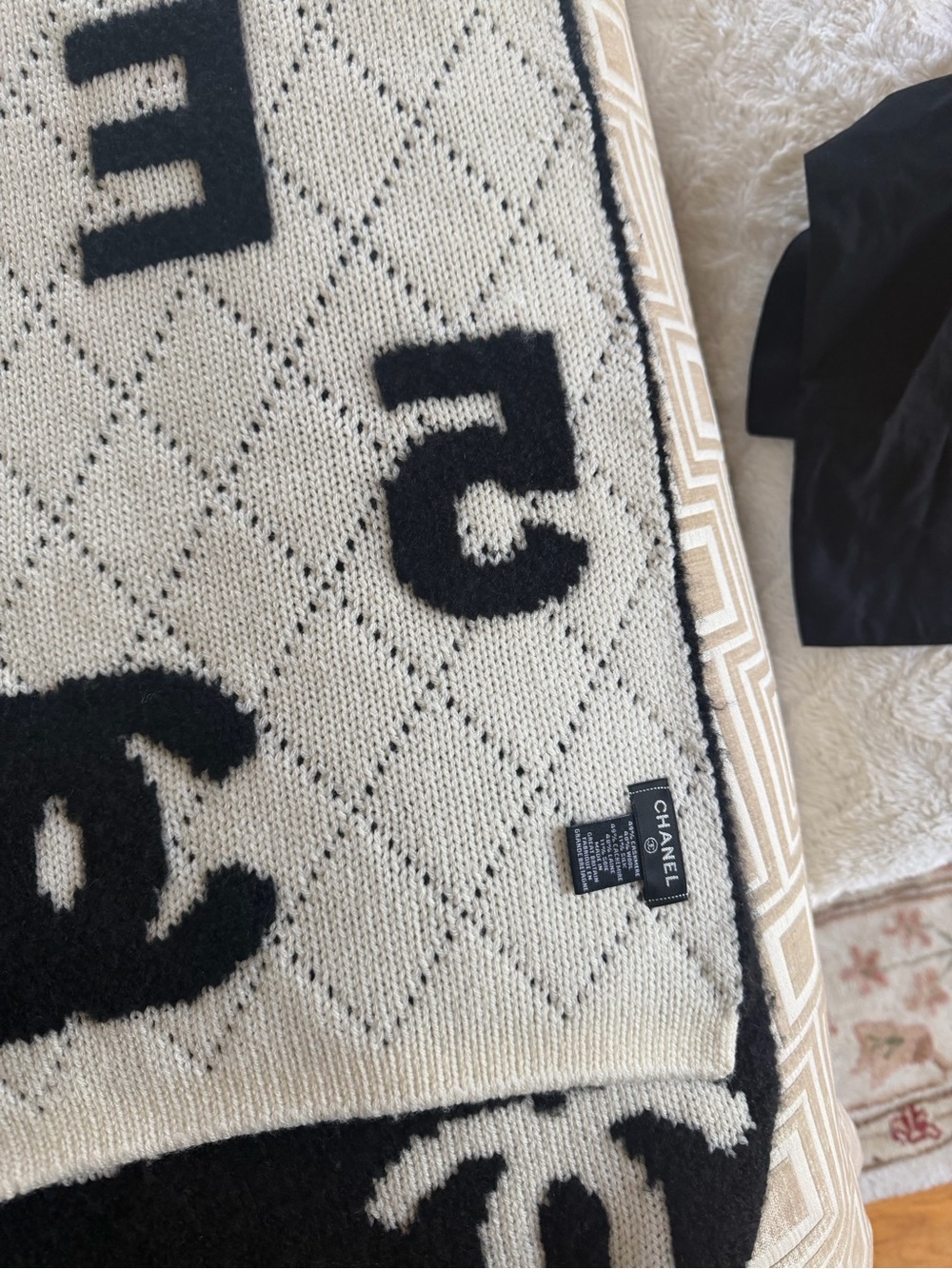 CHANEL Black and White Logo Knit Scarf - Picture 2 of 3